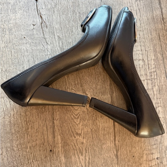 Prada Black Leather Buckle Heels – Vintage 2008 - EU 41 / US 10, 10.5 - Picture 9 of 13